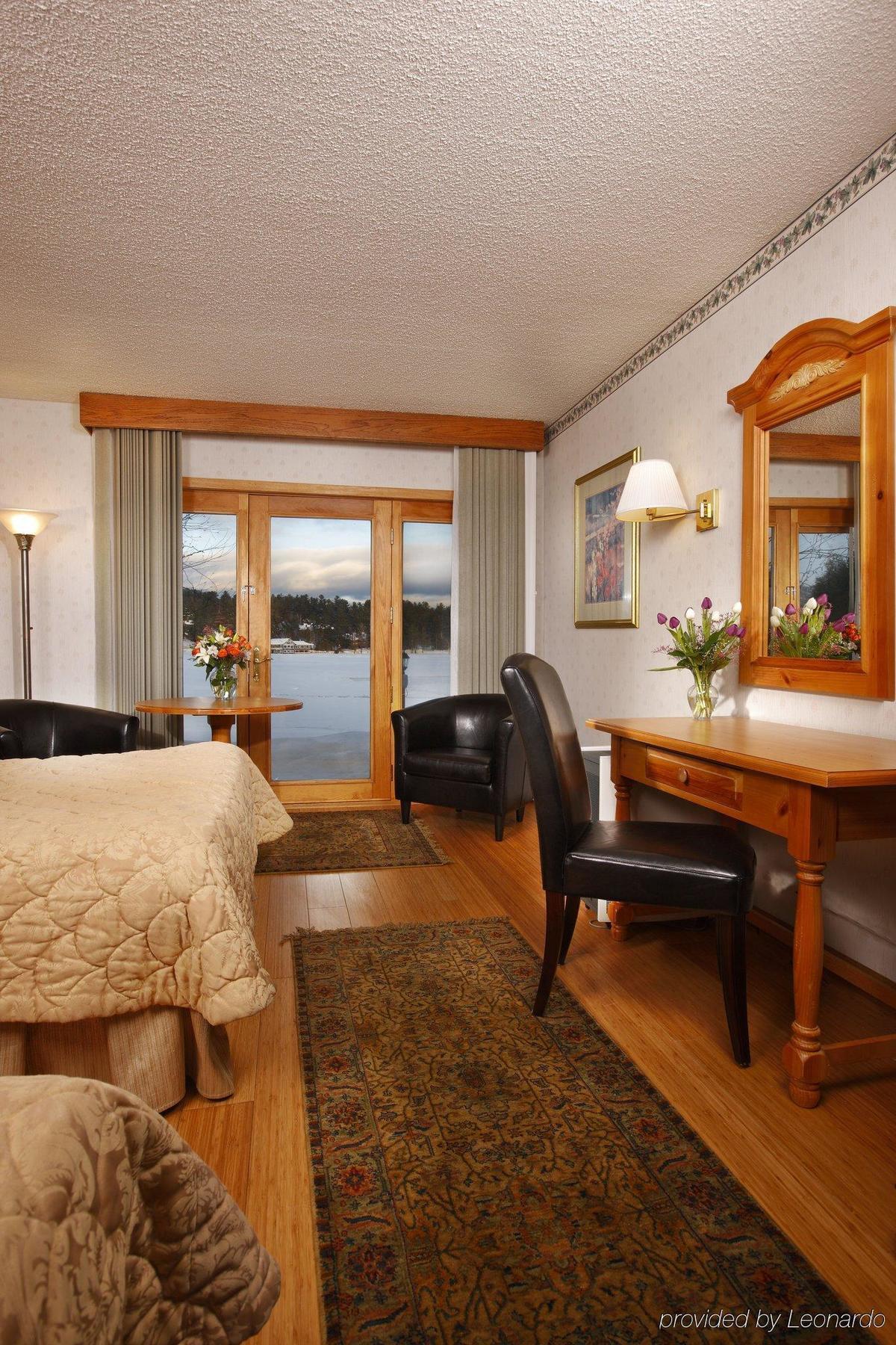Golden Arrow Lakeside Resort Lake Placid Habitación foto